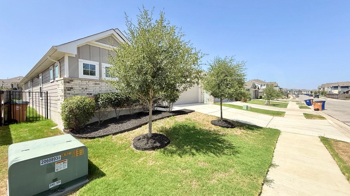 7504 Sparkling Light Dr - Photo 2 of 23
