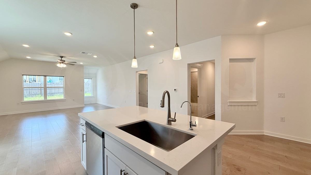 7504 Sparkling Light Dr - Photo 5 of 23