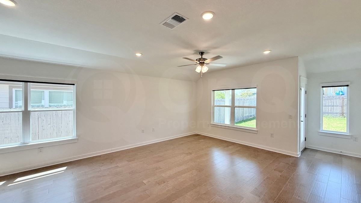 7504 Sparkling Light Dr - Photo 6 of 23