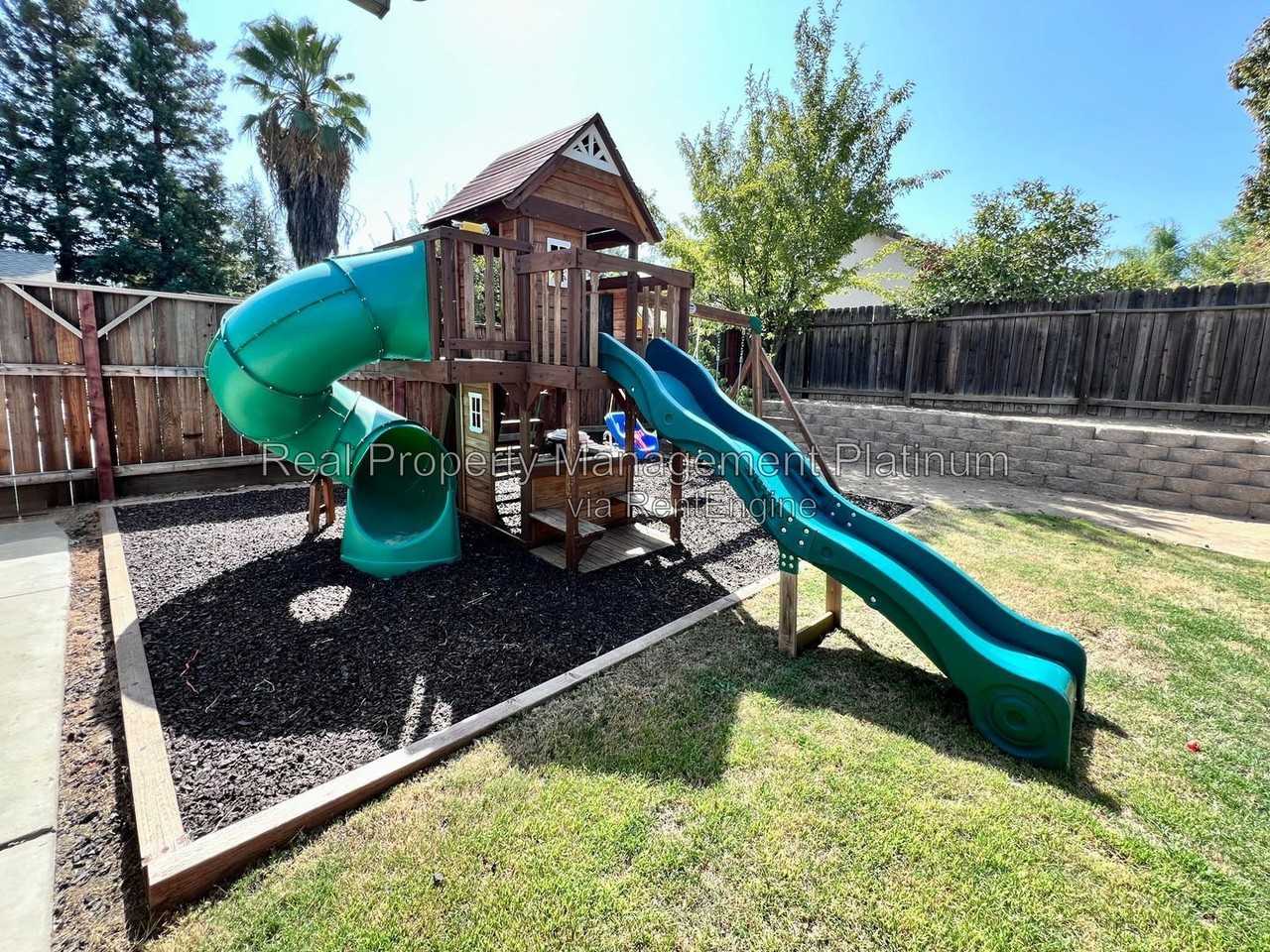 5705 N Cleo Ave - Photo 7 of 23