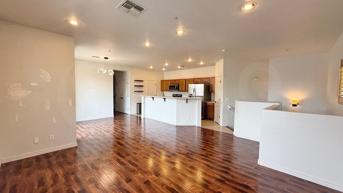 7506 S 29th Way - Photo 5 of 12