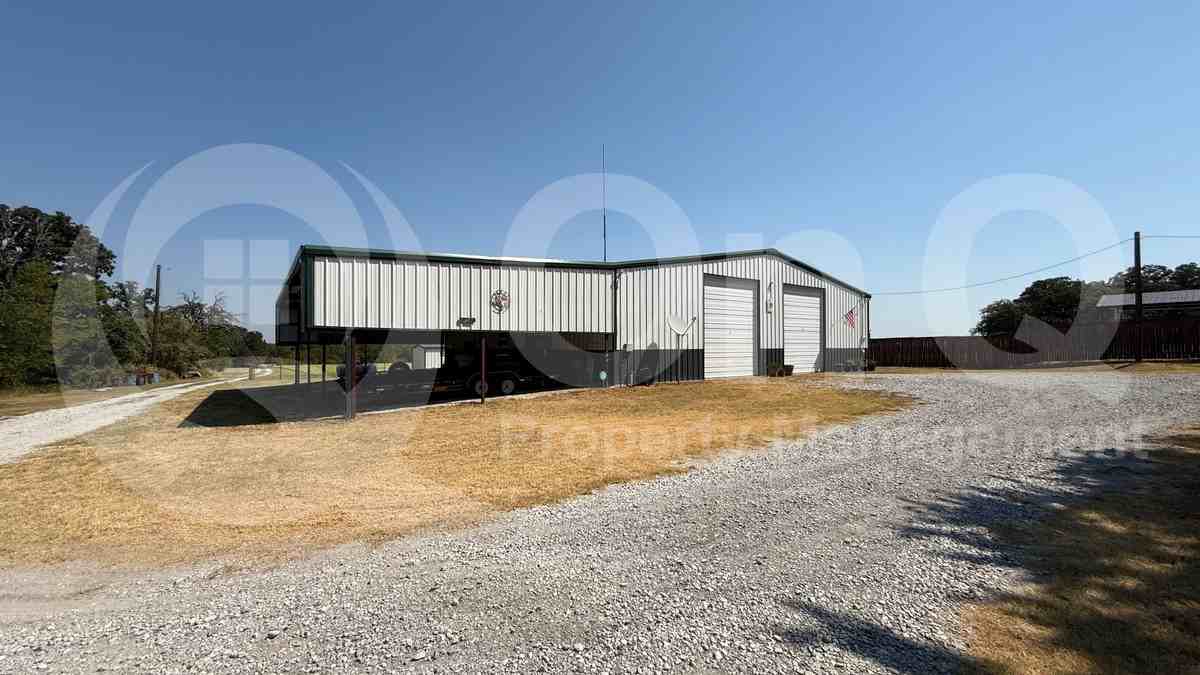 925 Jennings Ln - Photo 2 of 29