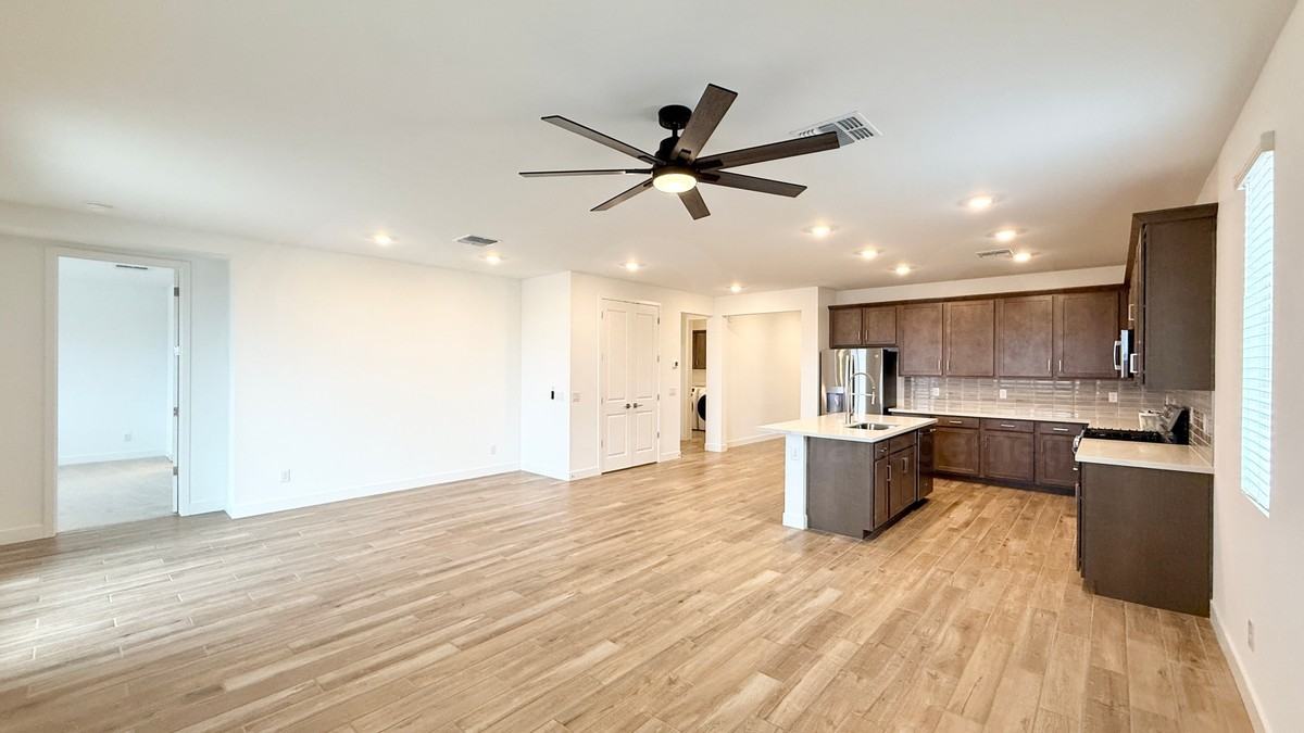2828 E Mecklenburg Way - Photo 7 of 43