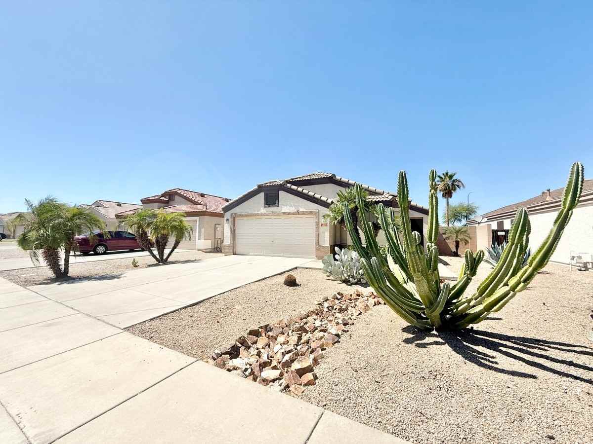 15532 W Port Royale Ln - Photo 3 of 39