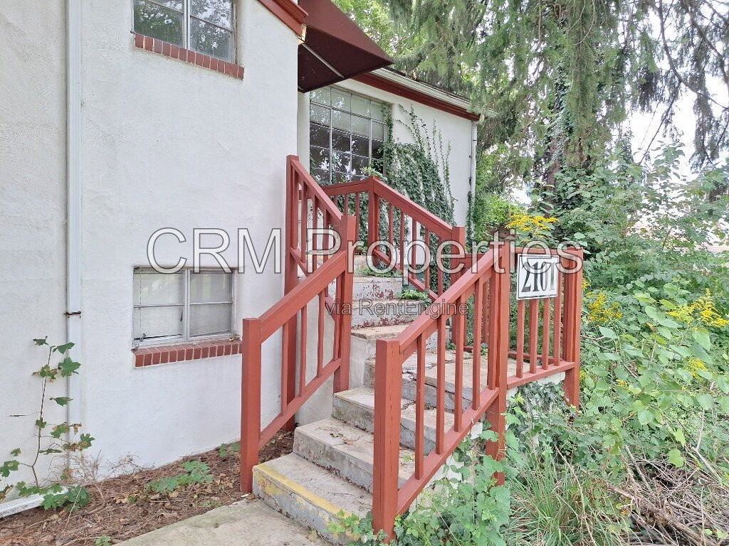 2101 N Wheeling Ave #2 - Photo 3 of 24