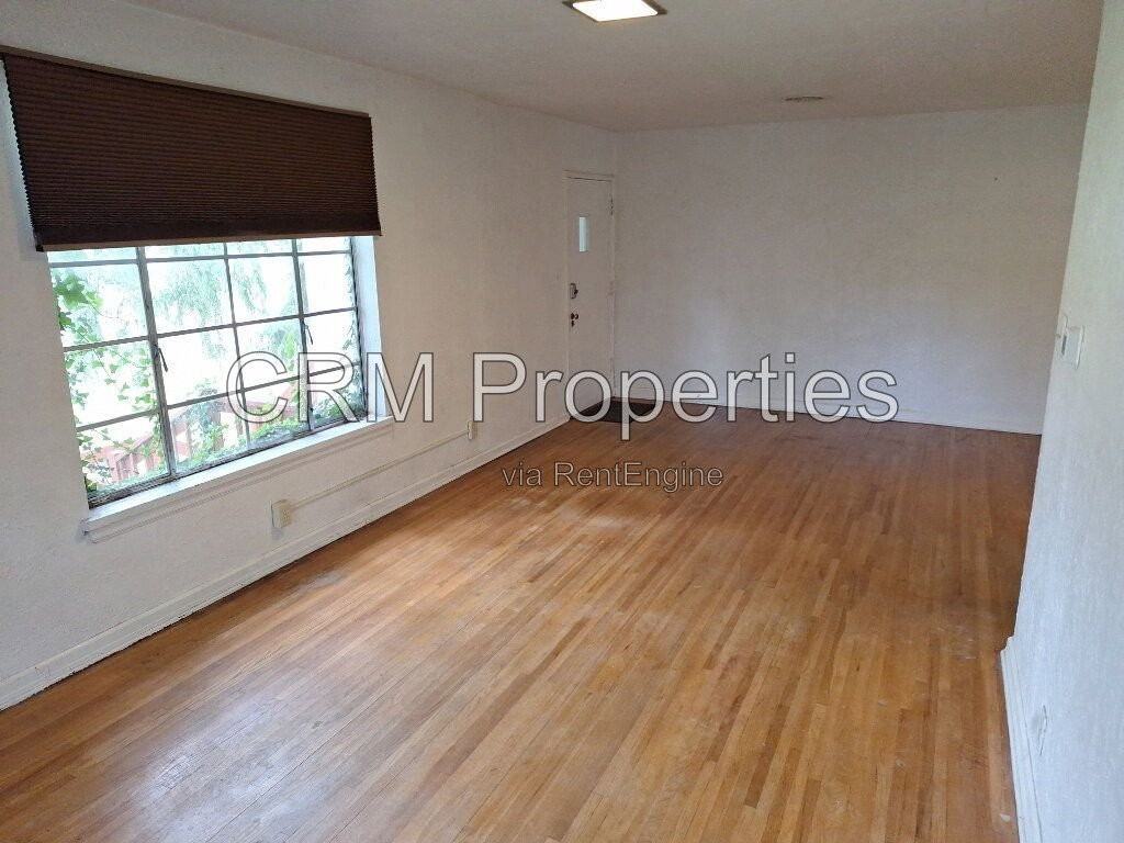 2101 N Wheeling Ave #2 - Photo 5 of 24