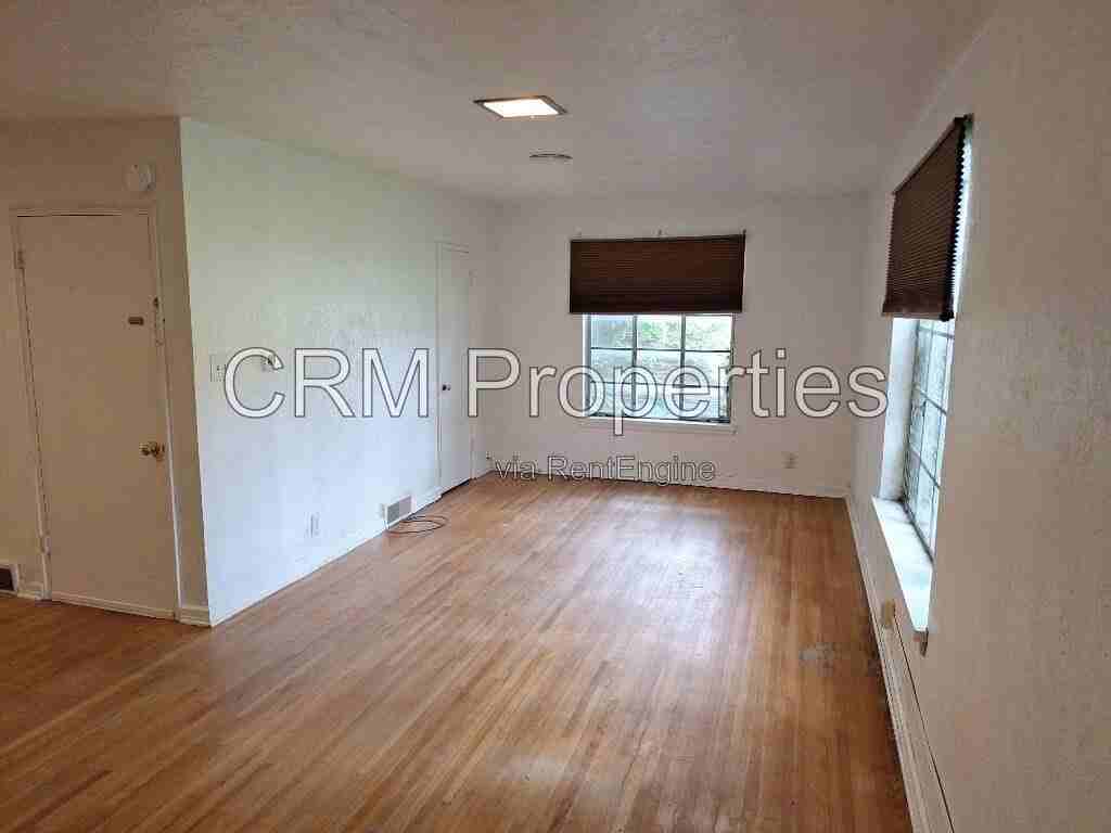 2101 N Wheeling Ave #2 - Photo 6 of 24