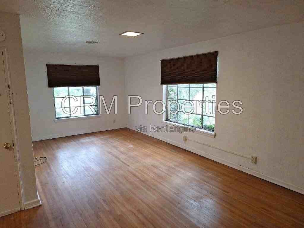 2101 N Wheeling Ave #2 - Photo 7 of 24