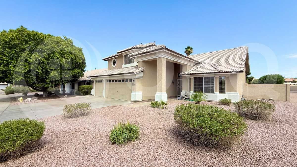 6638 E Melrose St - Photo 3 of 50