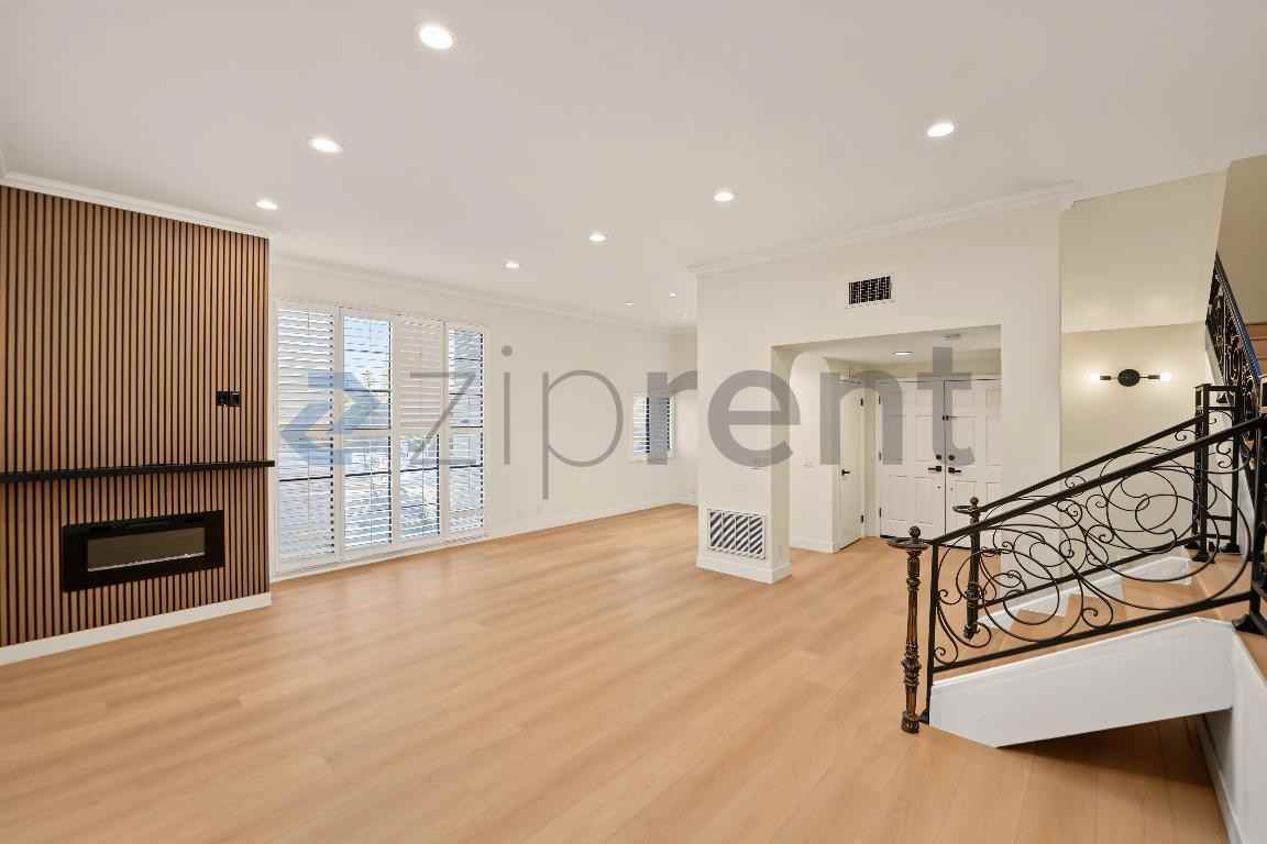 5541 Edward E Horton Ln - Photo 6 of 29