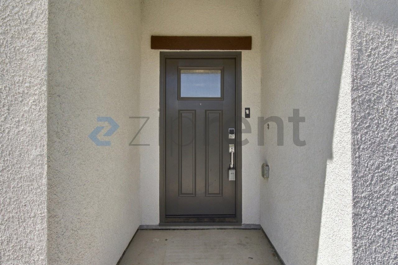 4770 Sami Jo Dr - Photo 4 of 36