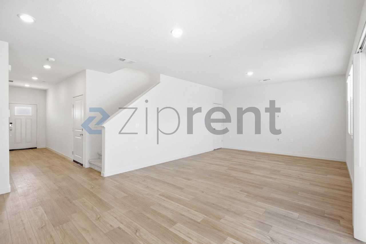 4770 Sami Jo Dr - Photo 6 of 36