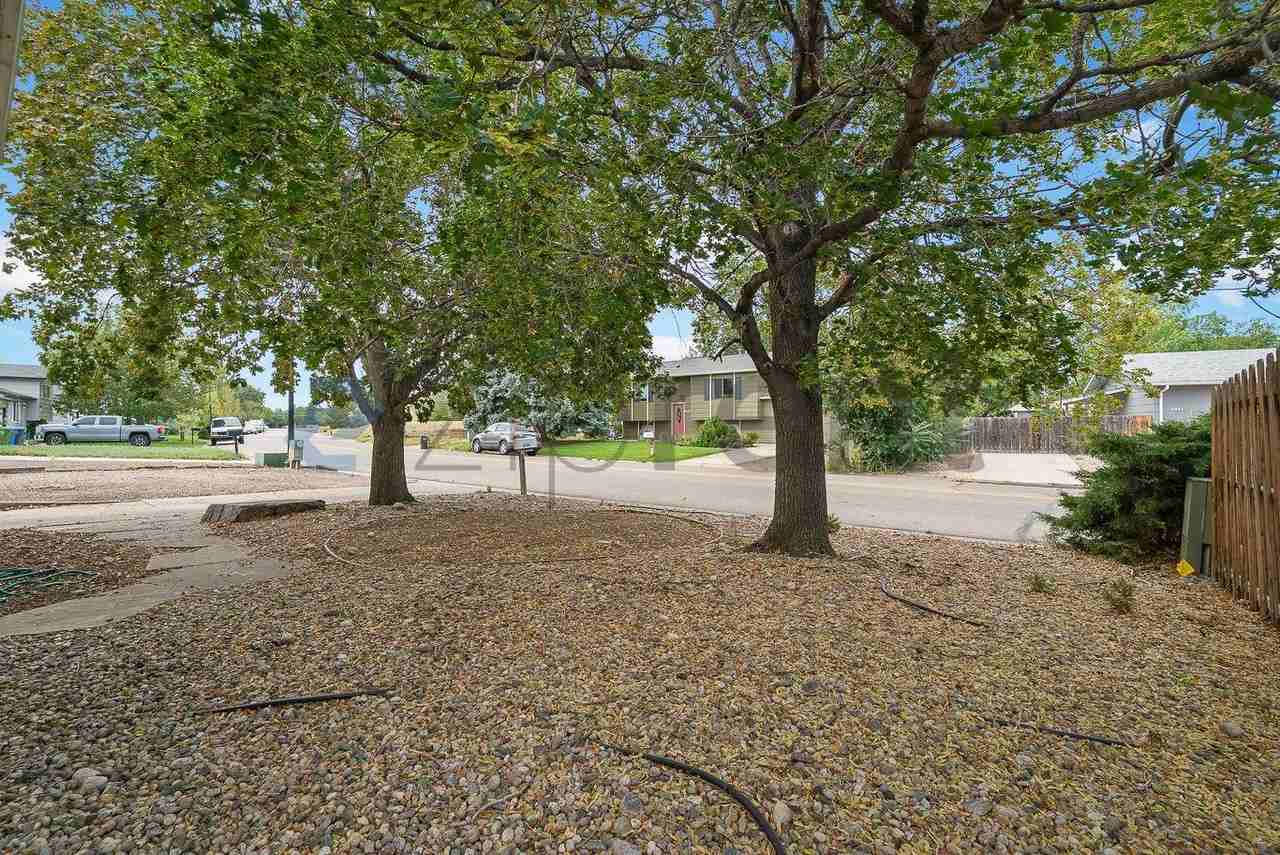 6404 Constellation Dr - Photo 5 of 38