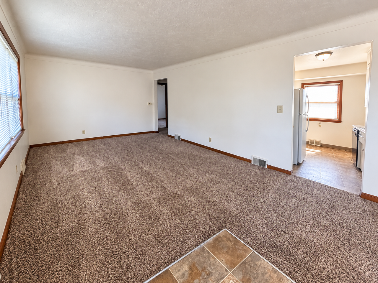 1634 Hoyt Ave E #NA - Photo 6 of 8