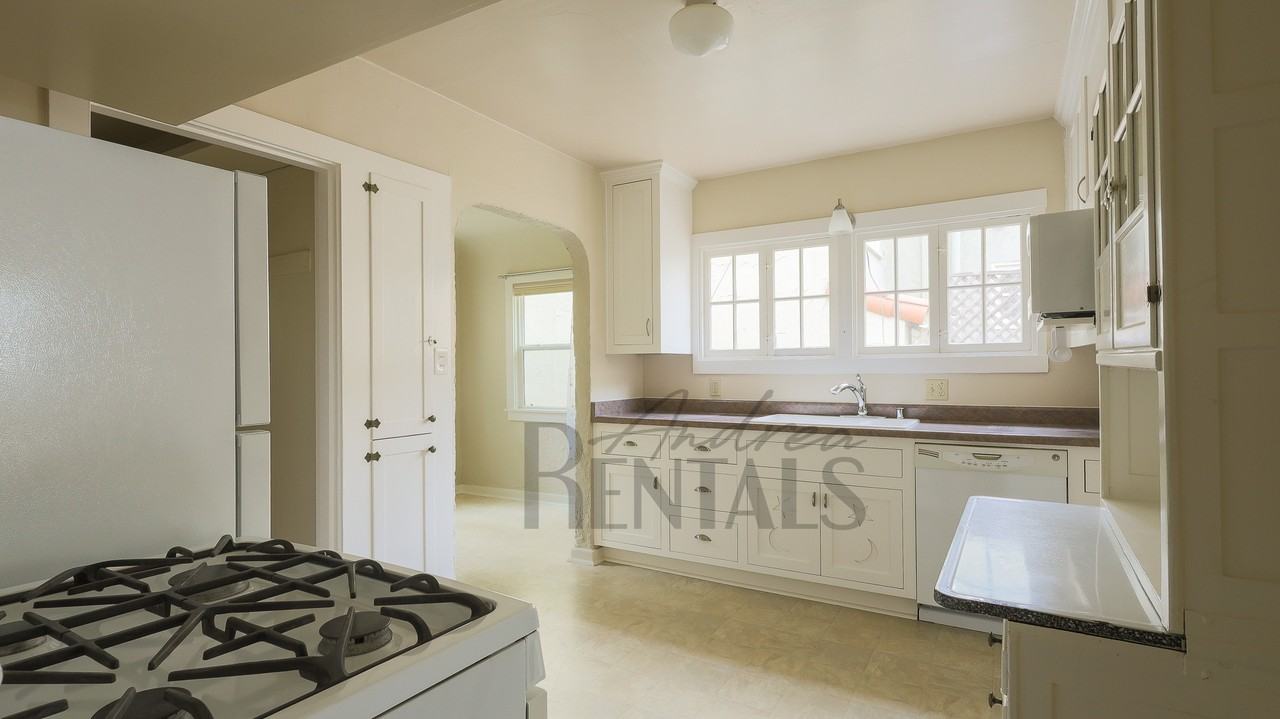 516 Curtis St #NA - Photo 7 of 29