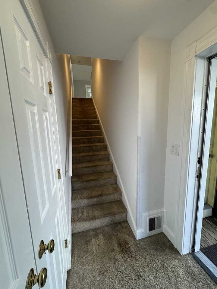 24 Ash St - Photo 6 of 49