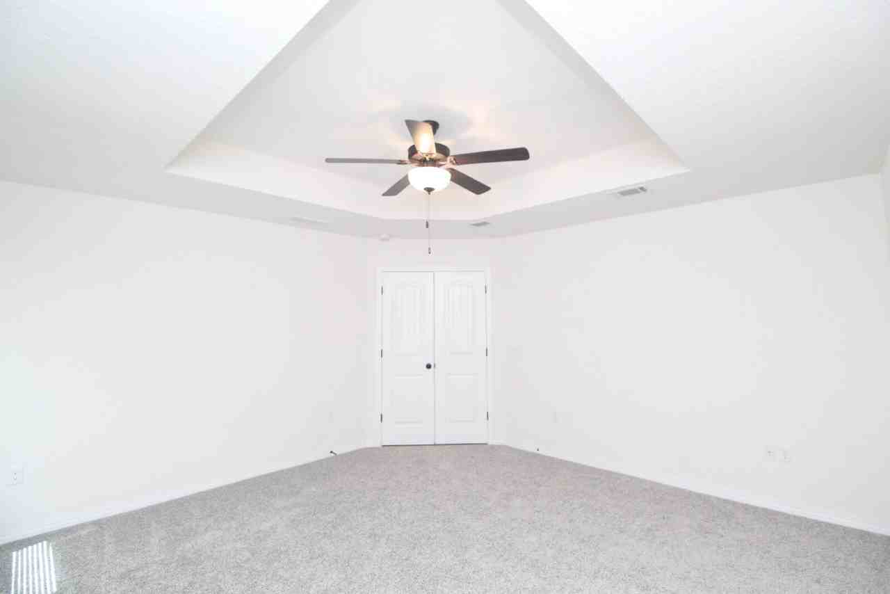 5605 Peach Dr - Photo 6 of 16