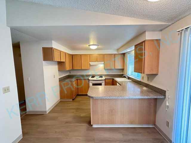 5021 Se 111th Ave - Photo 7 of 22