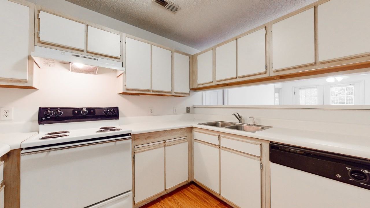334 Brownlea Dr #6B - Photo 4 of 13