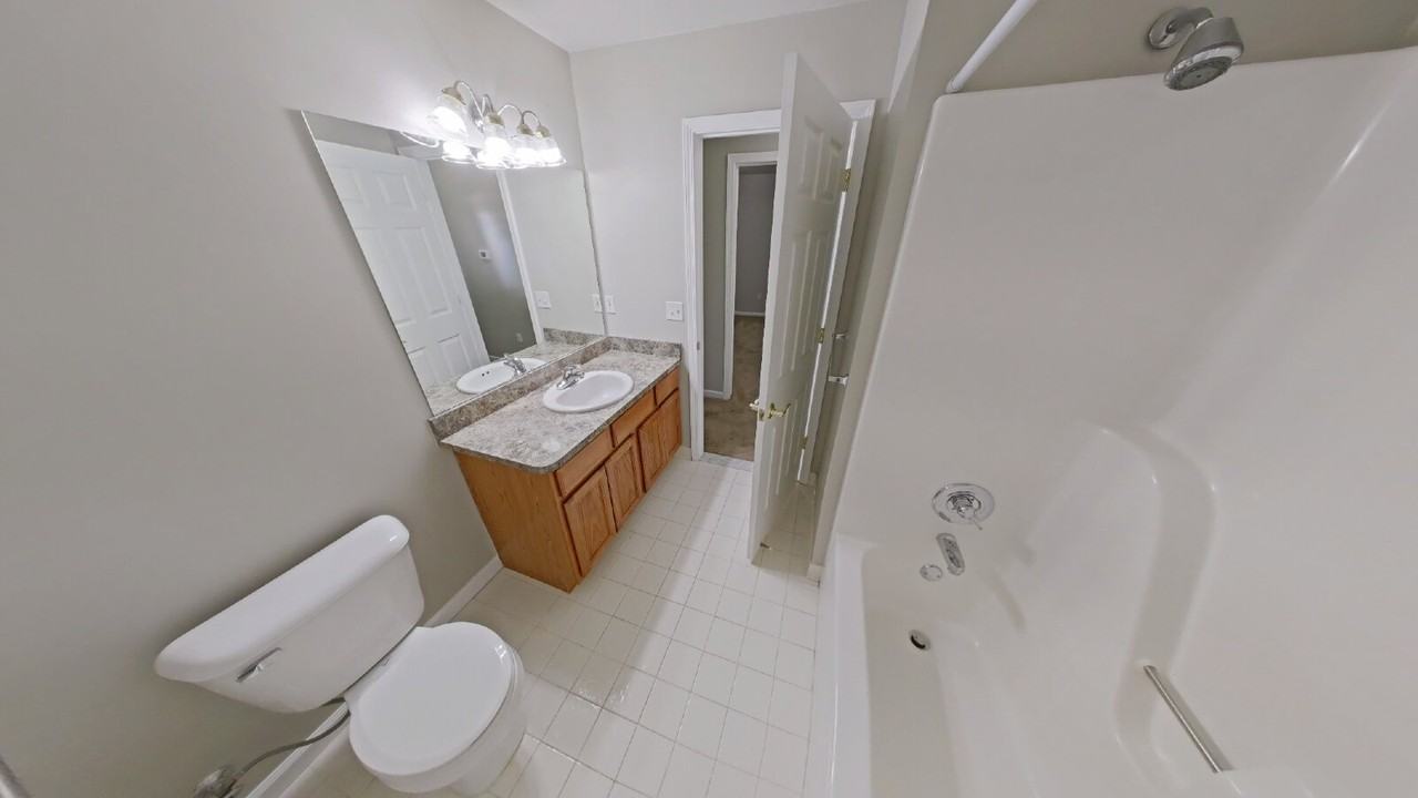33550 Utica Rd - Photo 3 of 10
