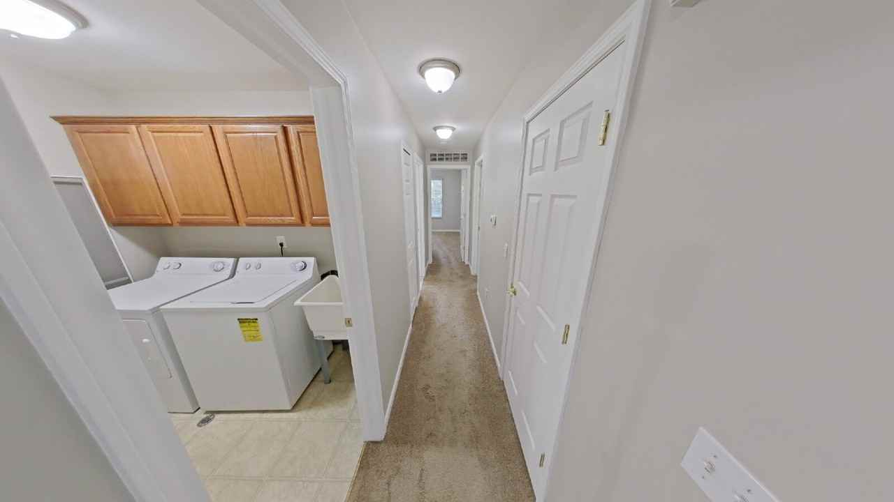 33550 Utica Rd - Photo 7 of 10