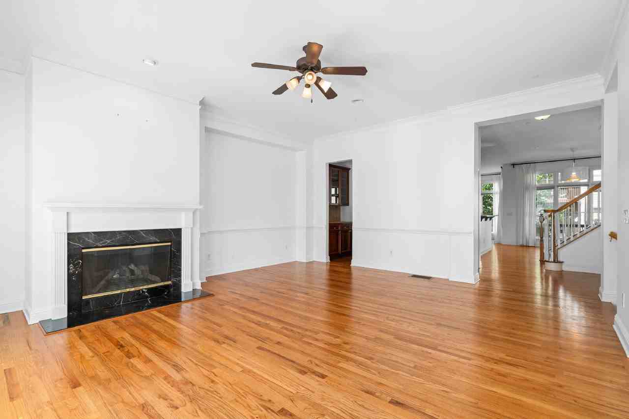 312 Creekbank Way Se - Photo 7 of 41