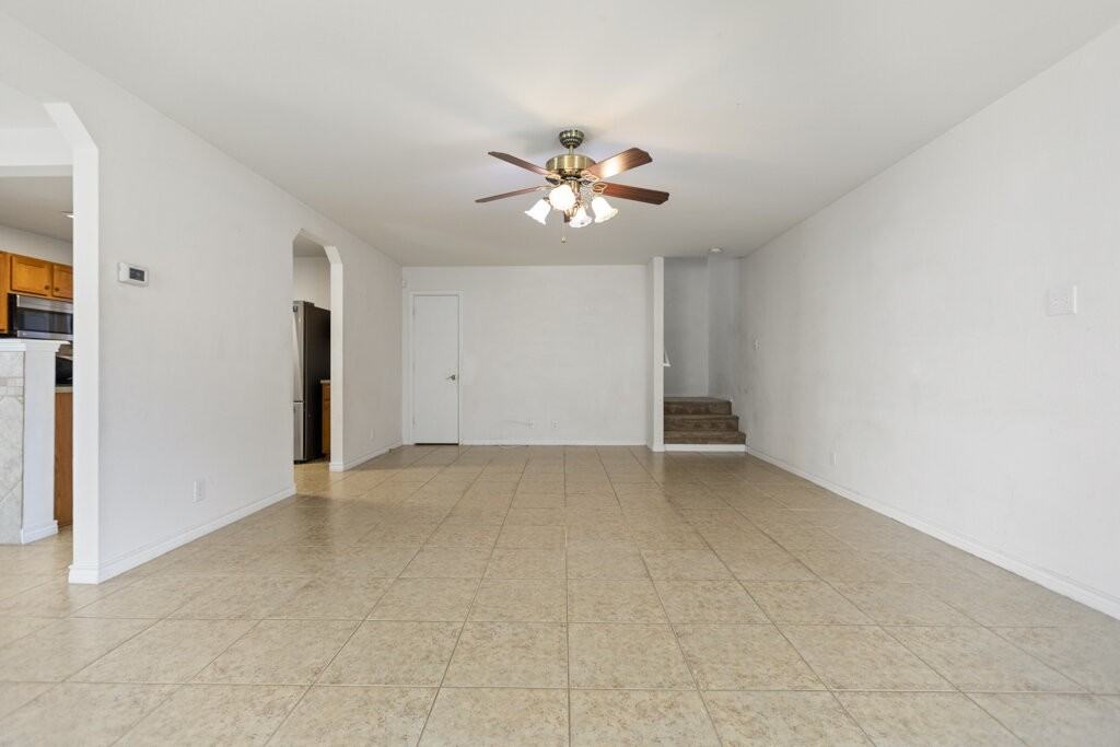 335 Cedron Chase - Photo 4 of 23