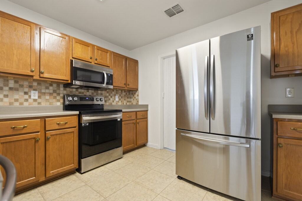 335 Cedron Chase - Photo 6 of 23