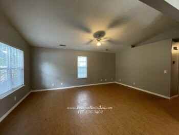 190 Highland Blvd - Photo 4 of 16