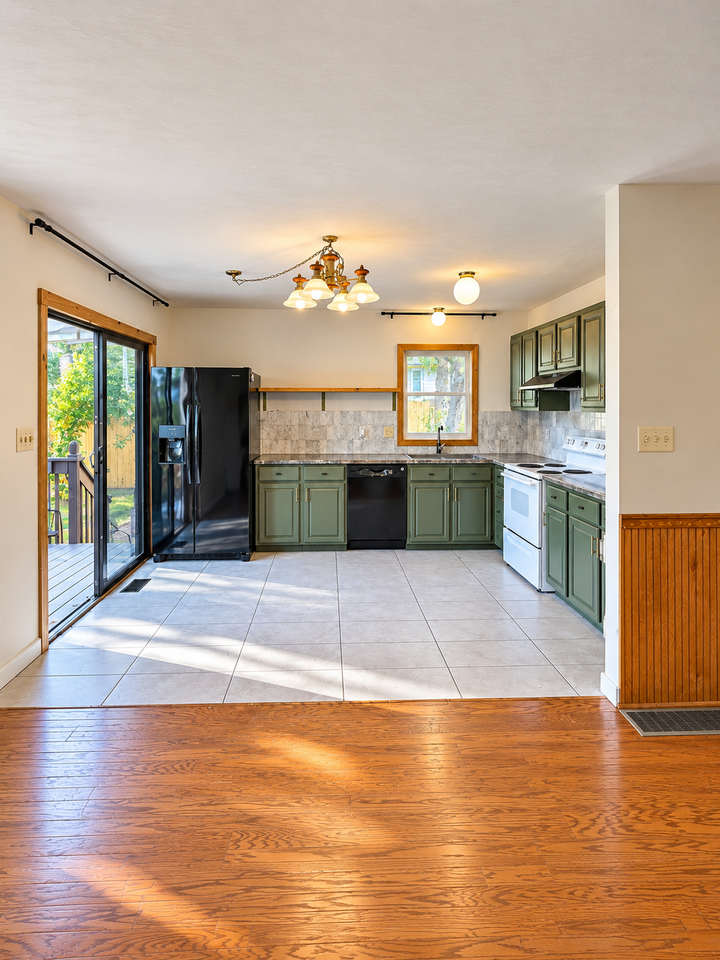 10 Miami Cir #NA - Photo 7 of 24