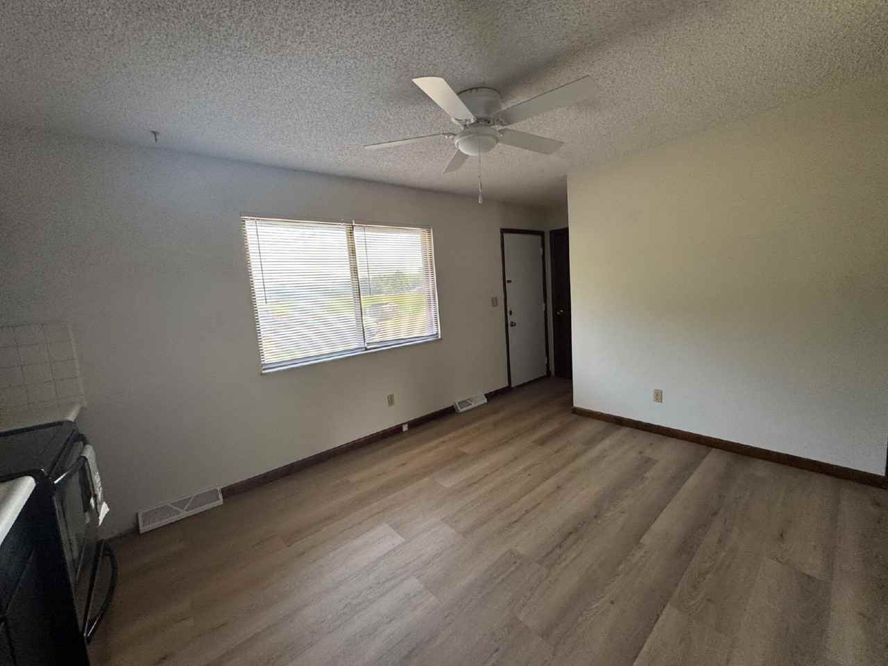 3122 Cumberland Dr #3 - Photo 4 of 12