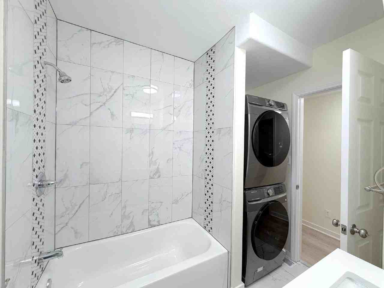 2647 E 6th St - Photo 7 of 8