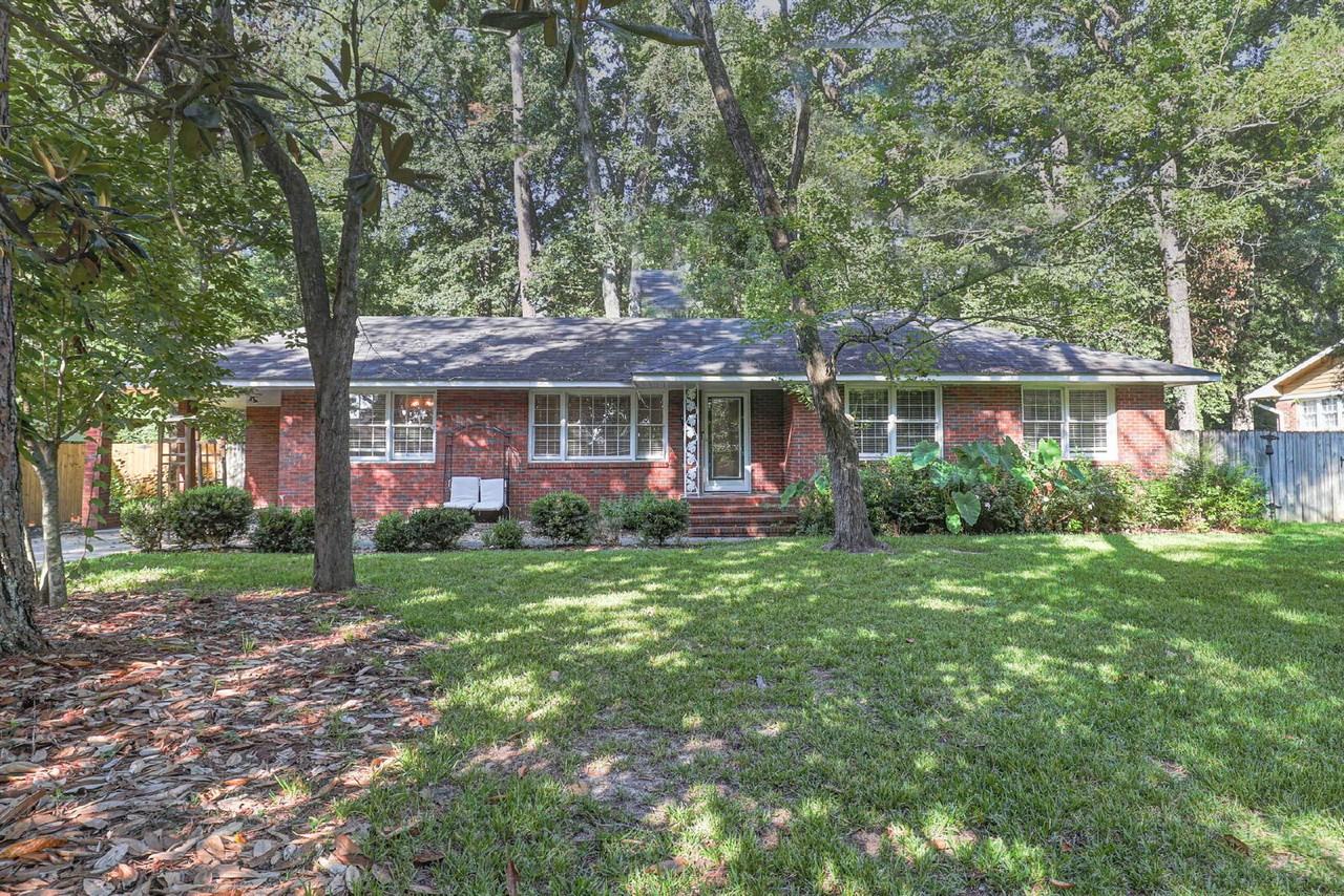 1823 Marilon Dr - Photo 3 of 30