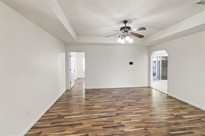 254 Windsor Garden Dr - Photo 5 of 38