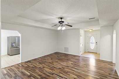 254 Windsor Garden Dr - Photo 7 of 38