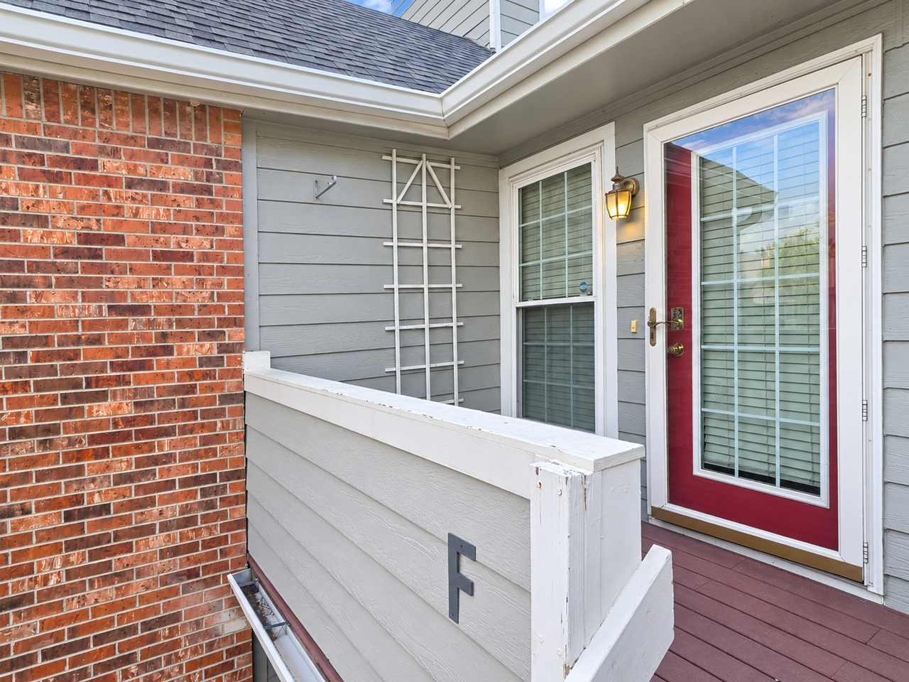 4044 S Carson St - Photo 2 of 20