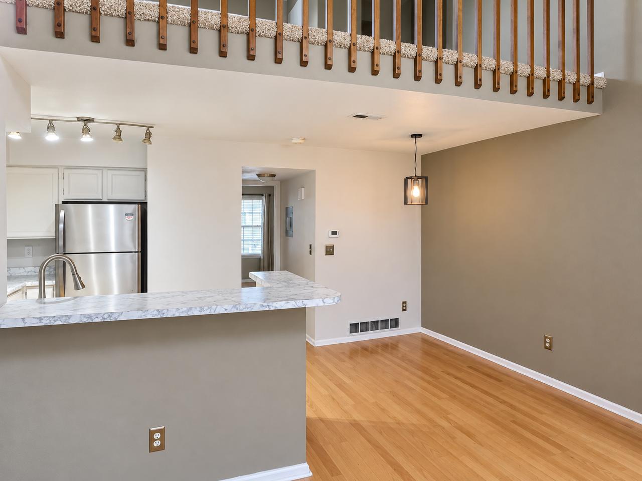 4044 S Carson St - Photo 5 of 20