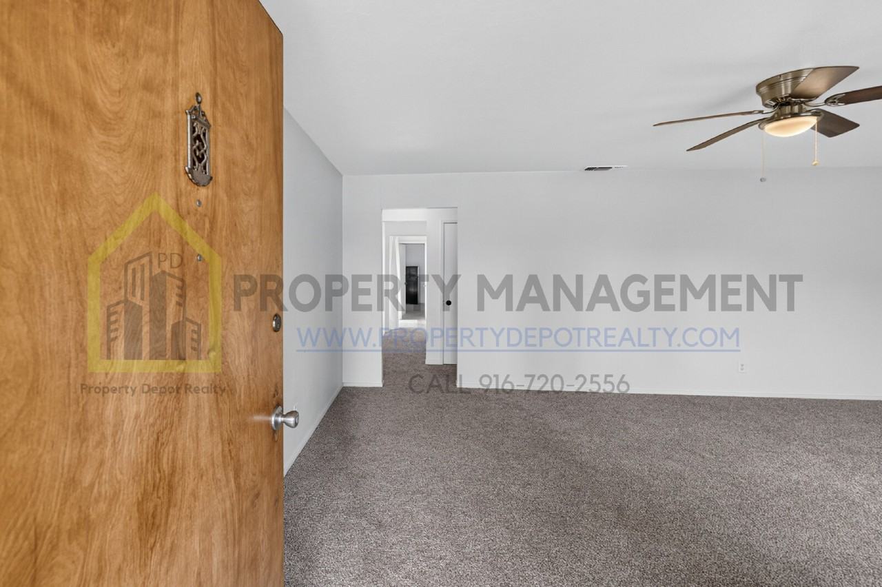 9550 Colton Ave - Photo 6 of 45