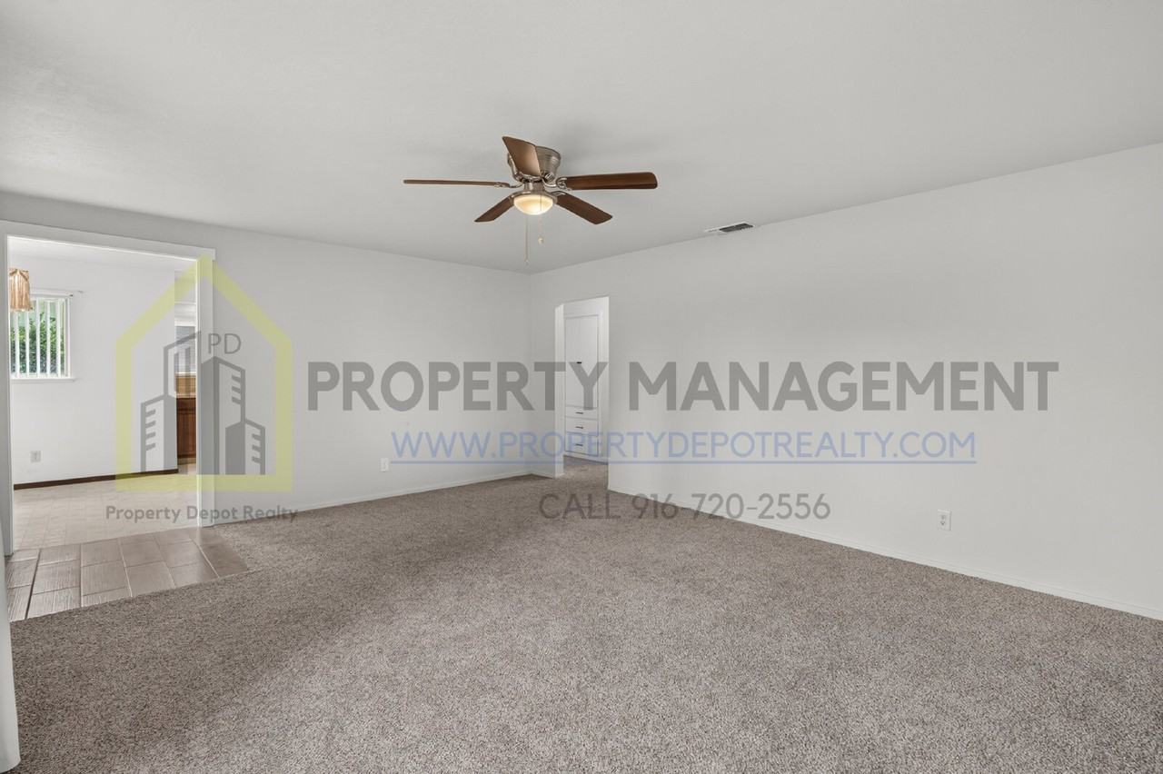 9550 Colton Ave - Photo 7 of 45