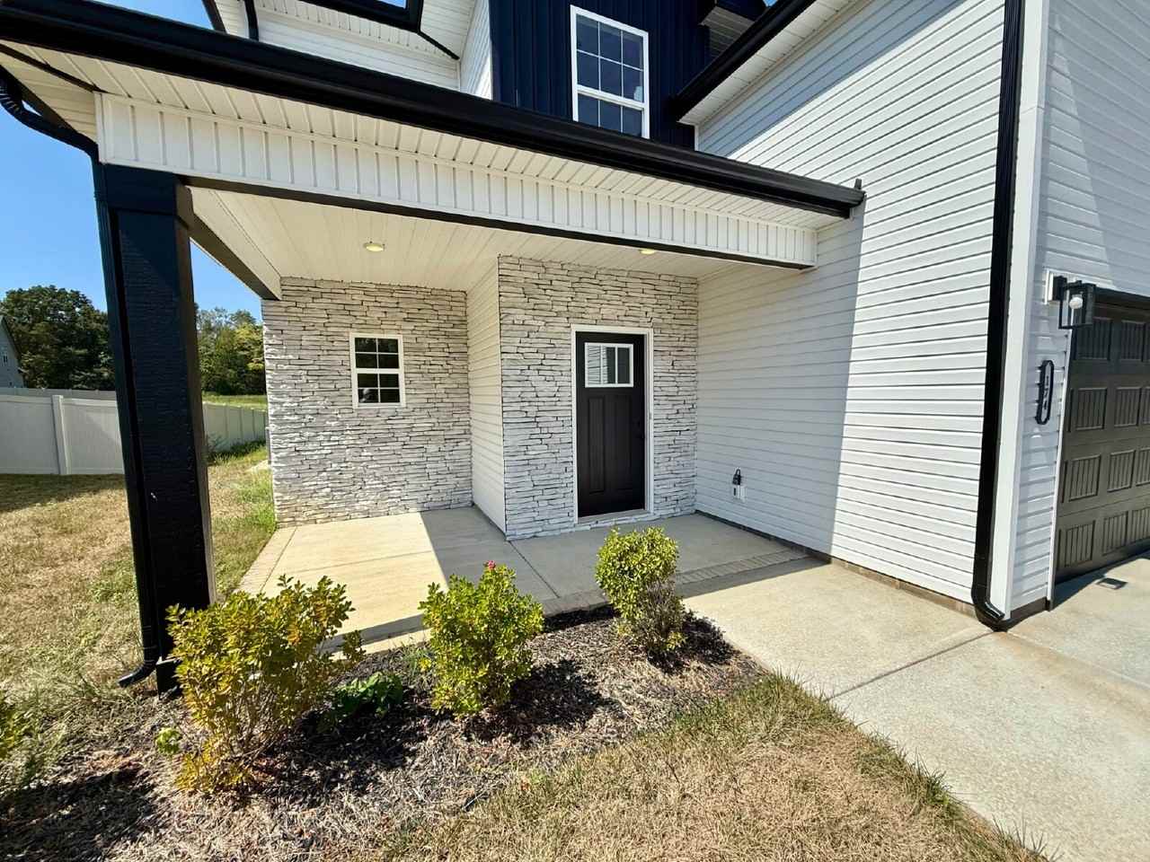 174 Dewberry Ct - Photo 3 of 27
