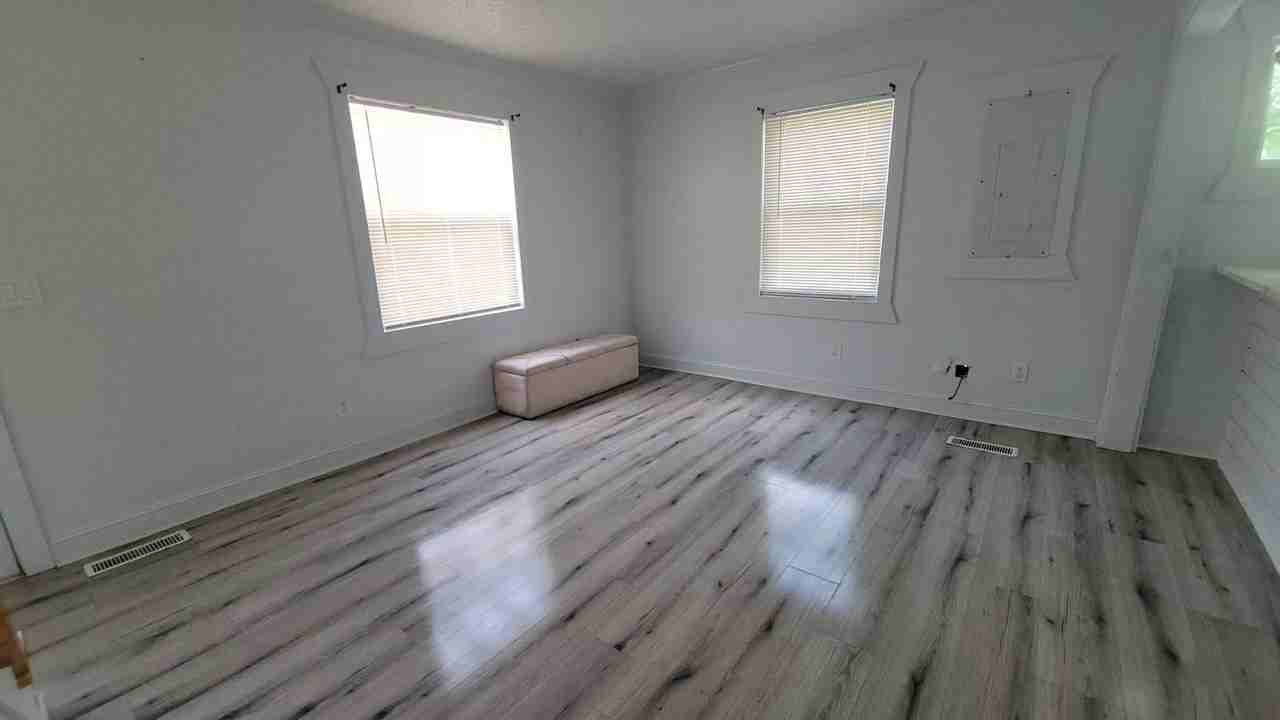 1055 Antioch Pike - Photo 3 of 11