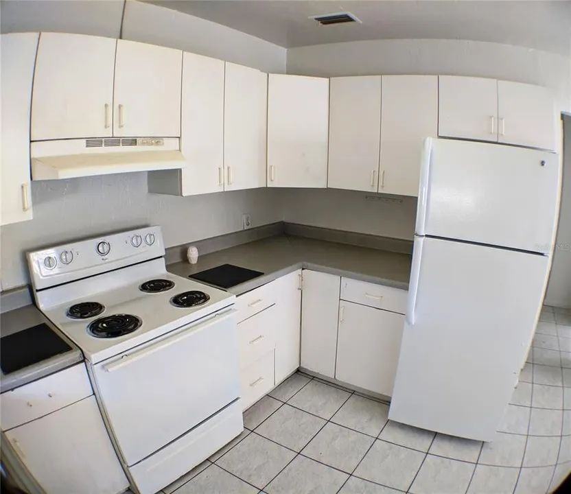 2906 N Orange Ave - Photo 2 of 9