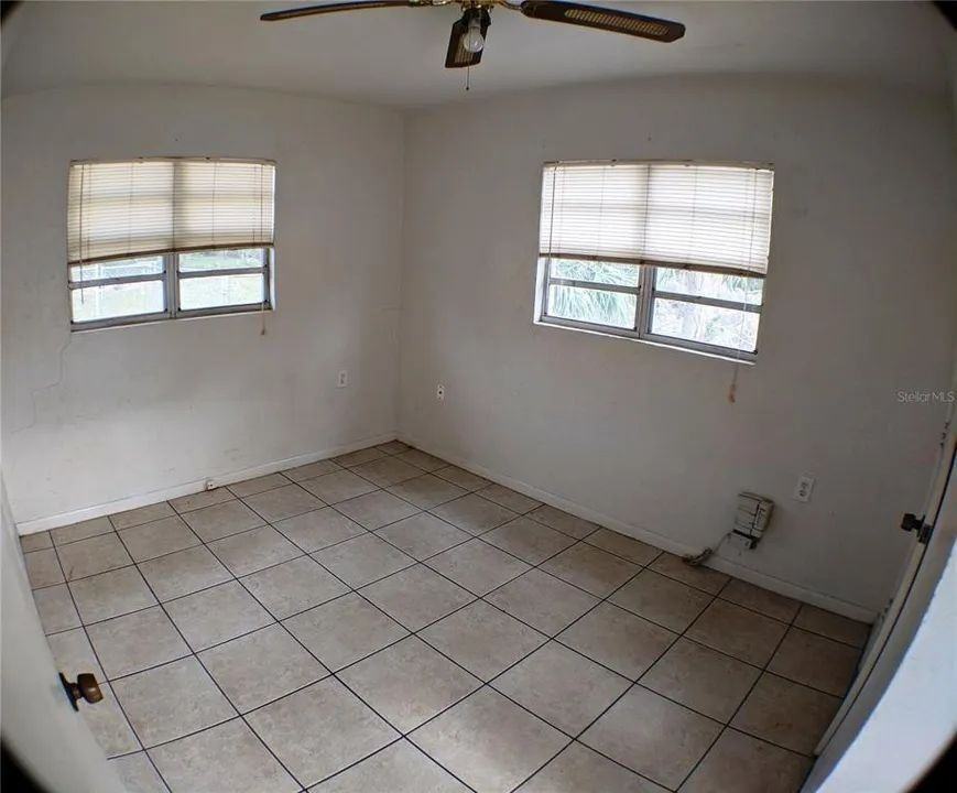 2906 N Orange Ave - Photo 6 of 9