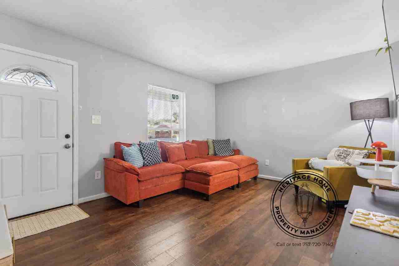 1814 Laguard Dr - Photo 3 of 26