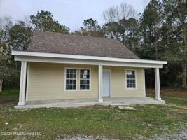 featured image of 2512 Beachview Dr
