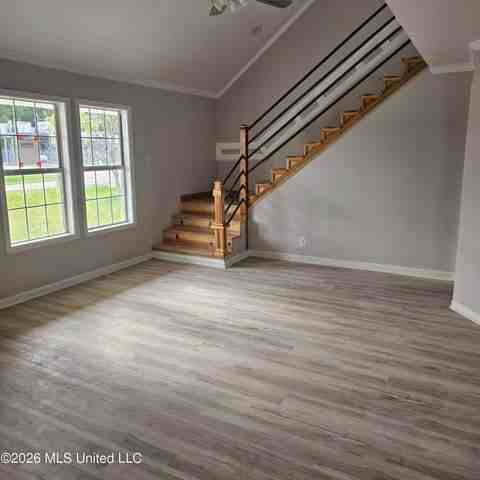 2512 Beachview Dr - Photo 2 of 12