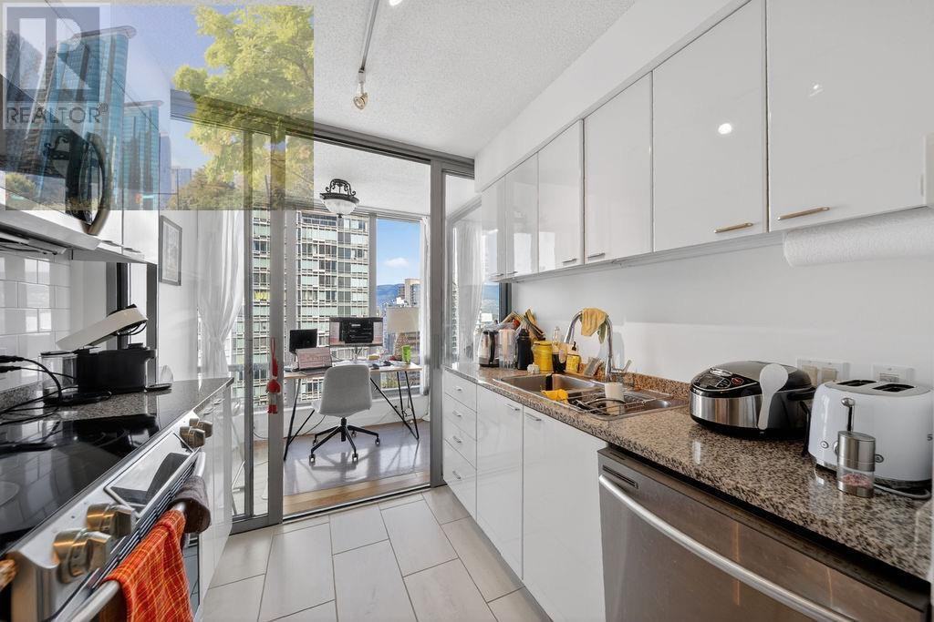 1200 W Georgia St - Photo 5 of 17