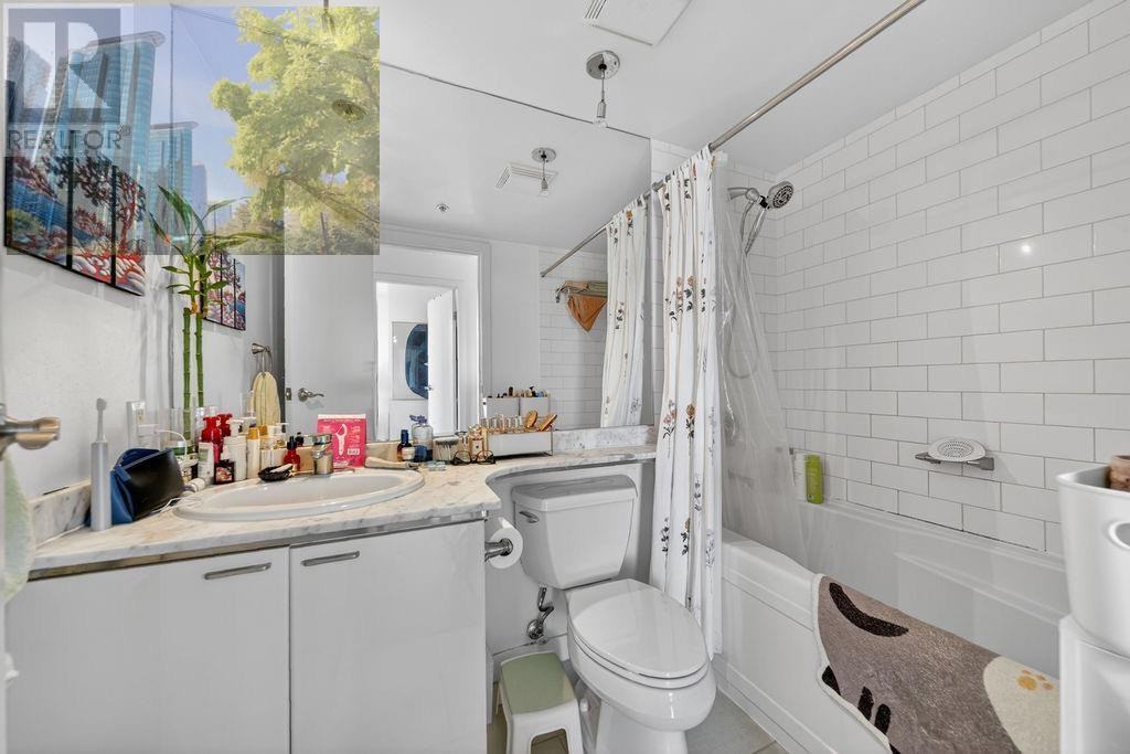 1200 W Georgia St - Photo 3 of 17