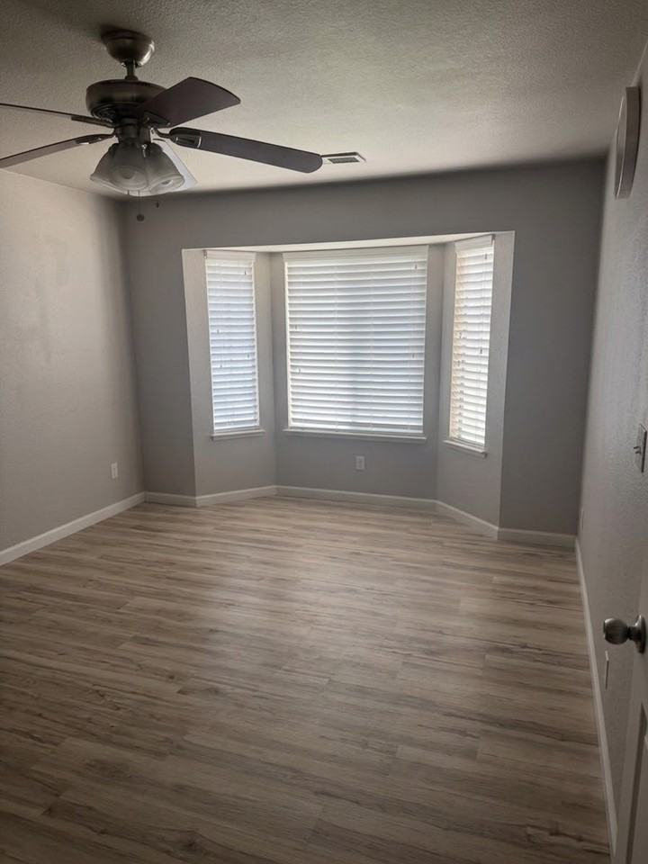 4104 Madeline Way - Photo 3 of 12