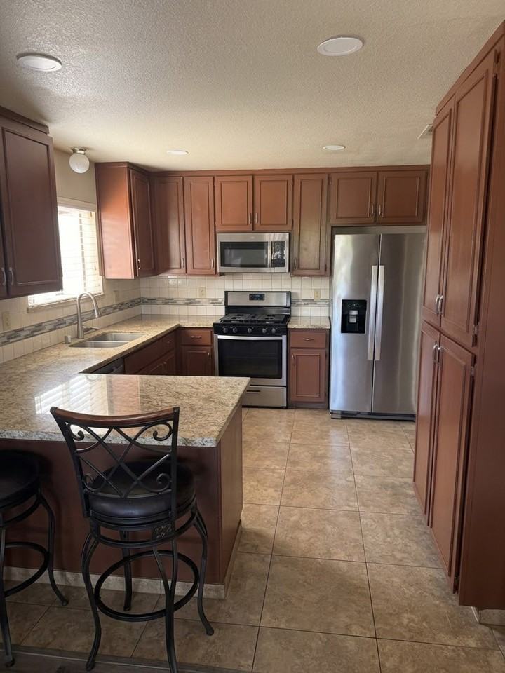 4104 Madeline Way - Photo 5 of 12